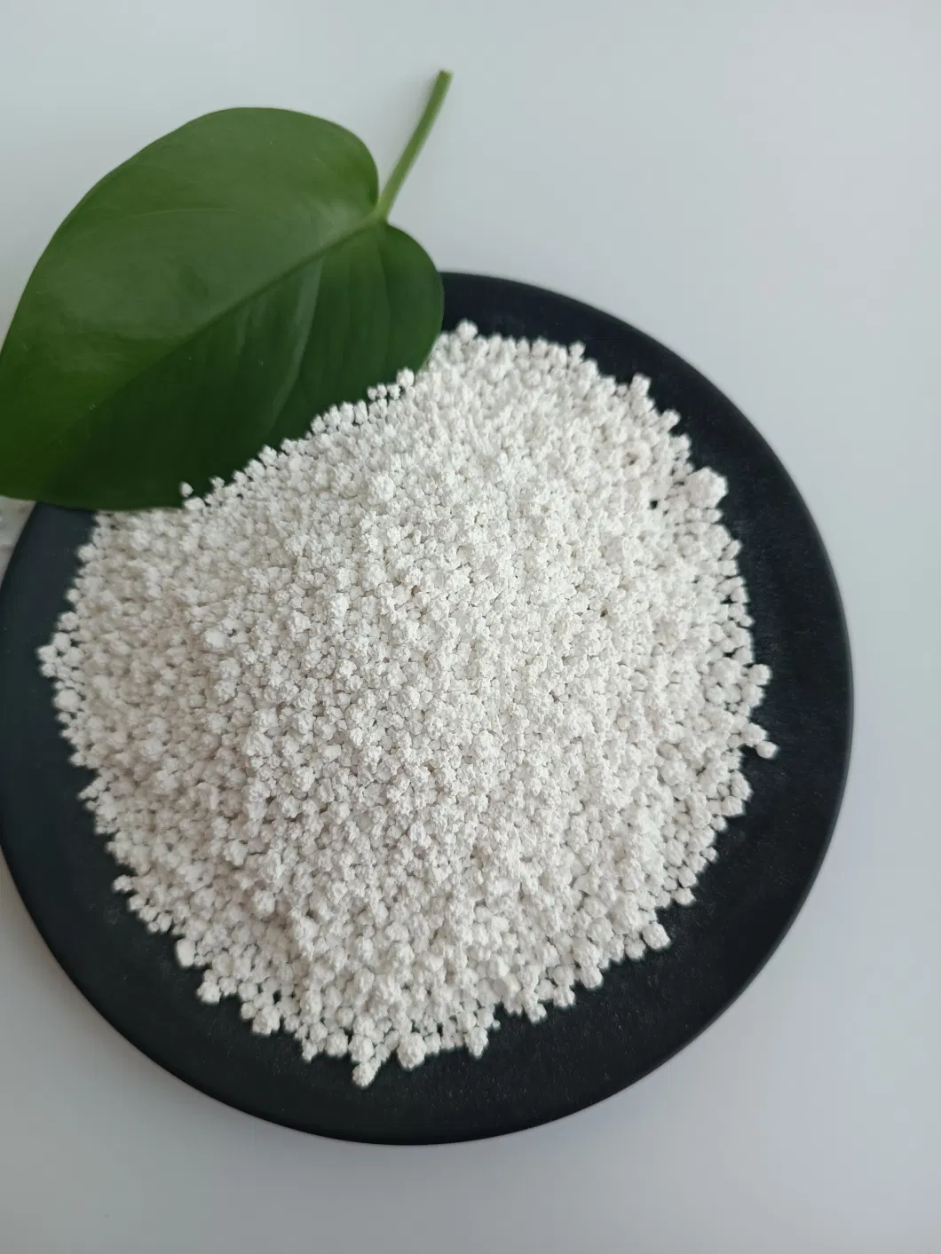 Industrial Grade Anhydrous Calcium Chloride Factory Sales Made in China